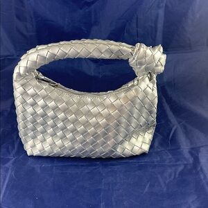 Urban Expressions Silver Faux-Leather Tracy Woven Hobo Purse Vegan Handbag‎ NWT